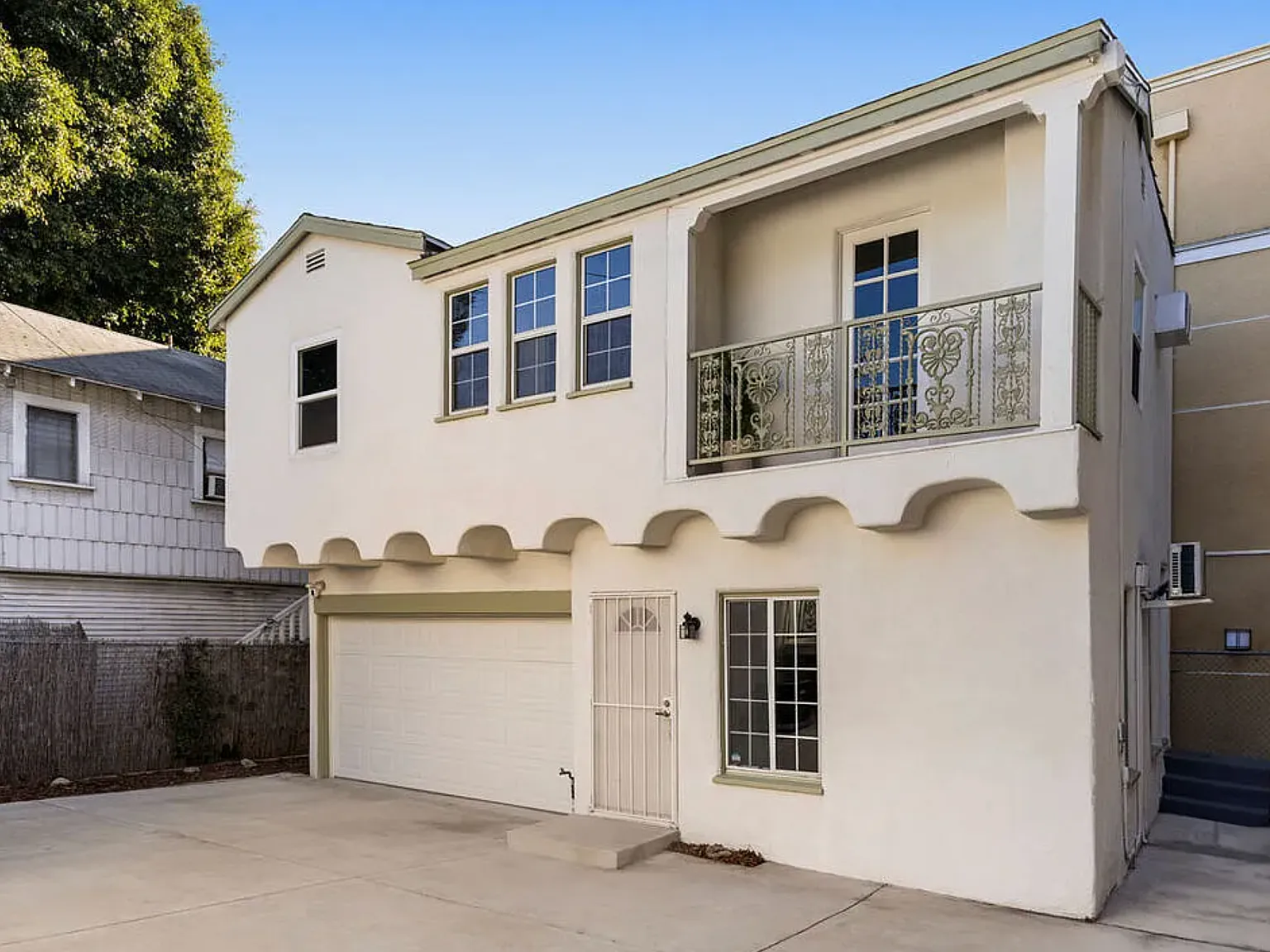 2 bed, 800 sqft, $3,250 — Photo 4