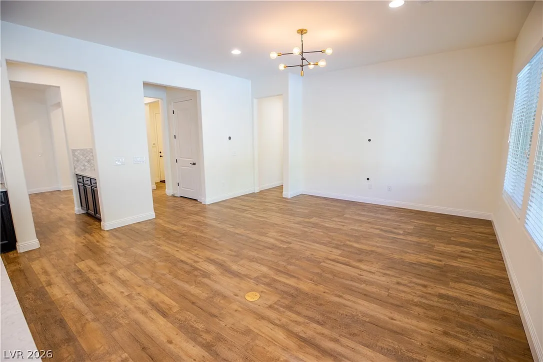 Building Photo - 11850 Saverio Ave