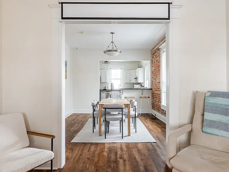 2538 N High St — Photo 10