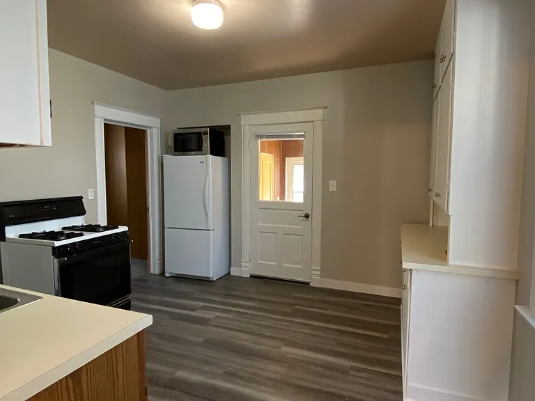 1013 W Ave S — Photo 6