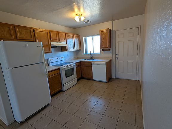 3rd image of 10138 W Durango Cir