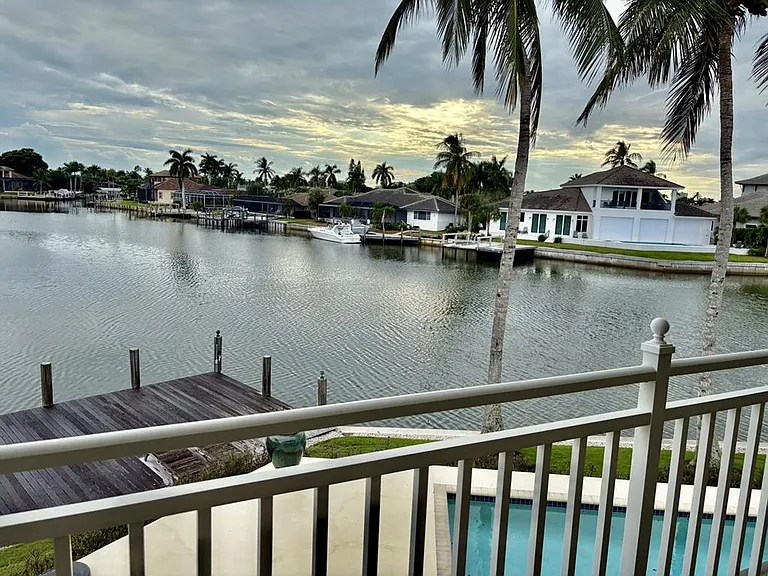 1627 Barbados Ct — Photo 33