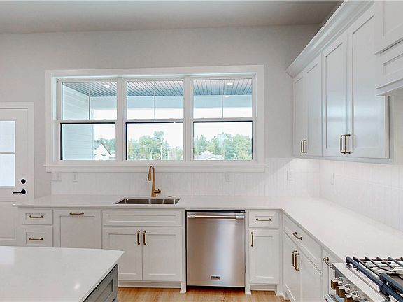 5th image of 2313 S 31st St