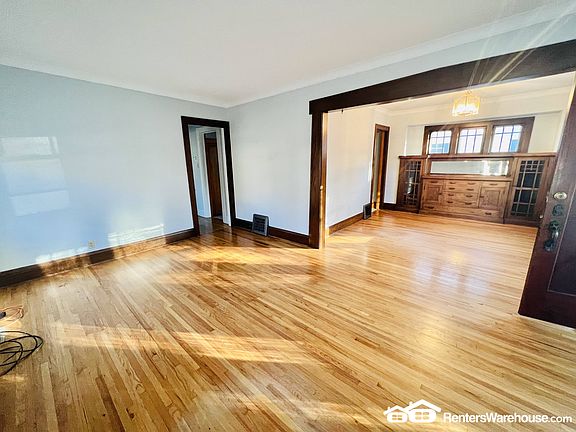 3rd image of 4605 44th Ave S