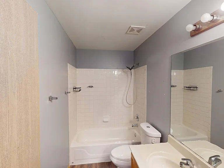 2529 Stonybrook Dr — Photo 11