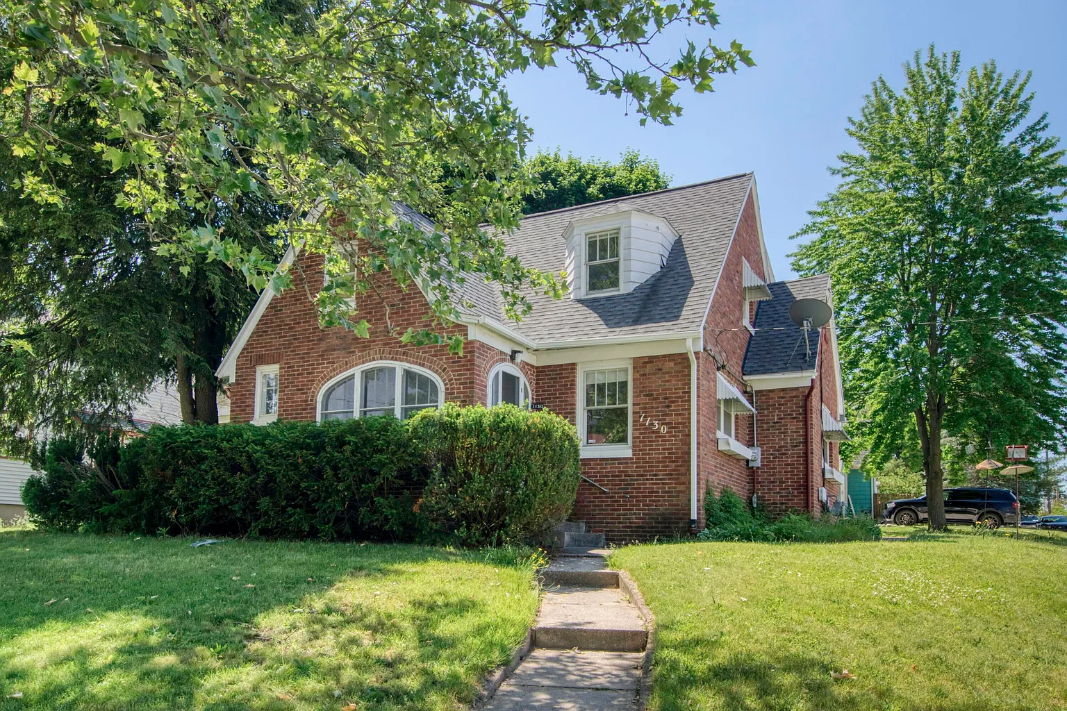 1130 Hall St SE photo 1