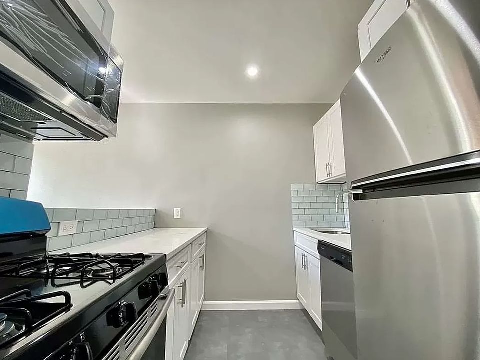 1st image of 2471 Grand Ave #4A