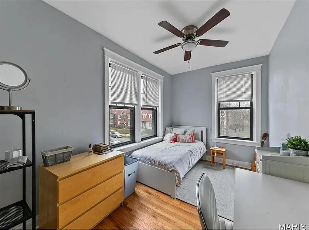 3 bed, 2.0 bath, 1400 sqft, $2,295 — Photo 4