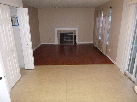 Living Room / Dining Room