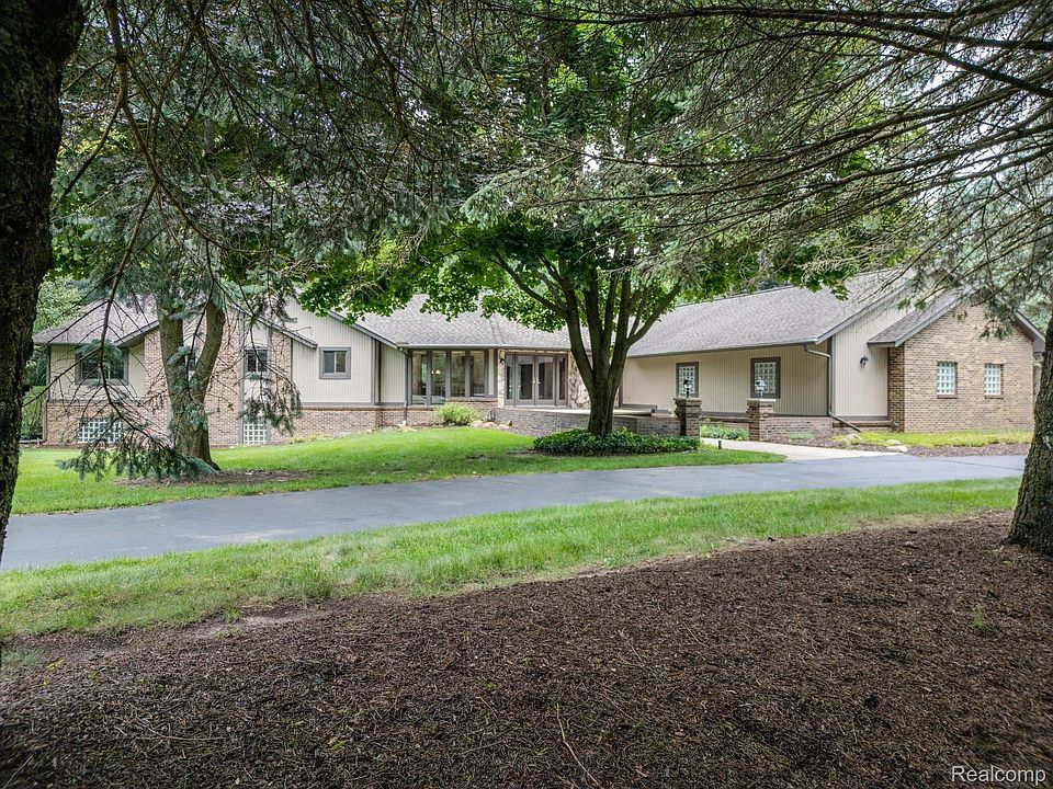 1st image of 9414 Thornhill Dr