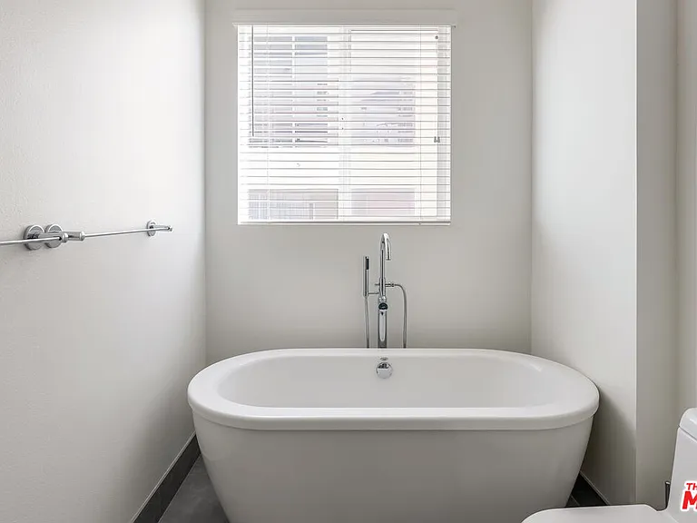 11912 Laurelwood Dr #103 — Photo 7