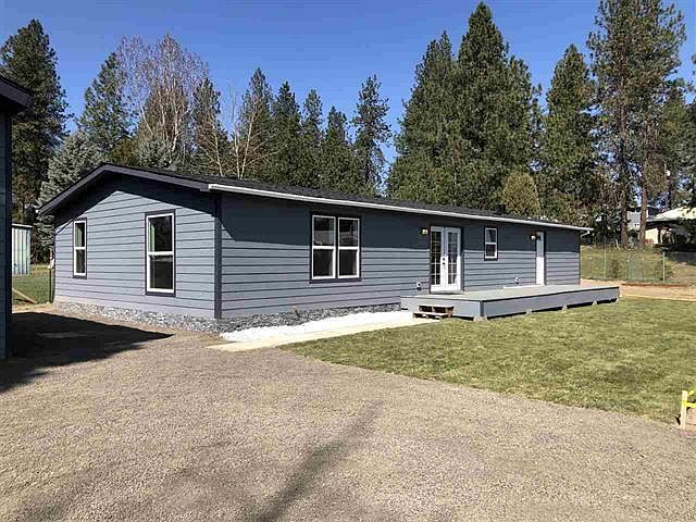 2nd image of 2627 E Center Rd