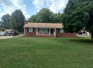 8166 Crestline Ln, Mechanicsville, VA 23111