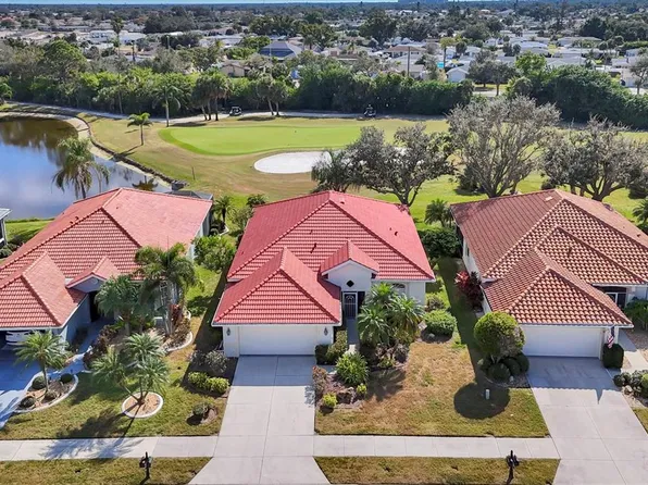446 Pinewood Lake Dr, Venice, FL 34285