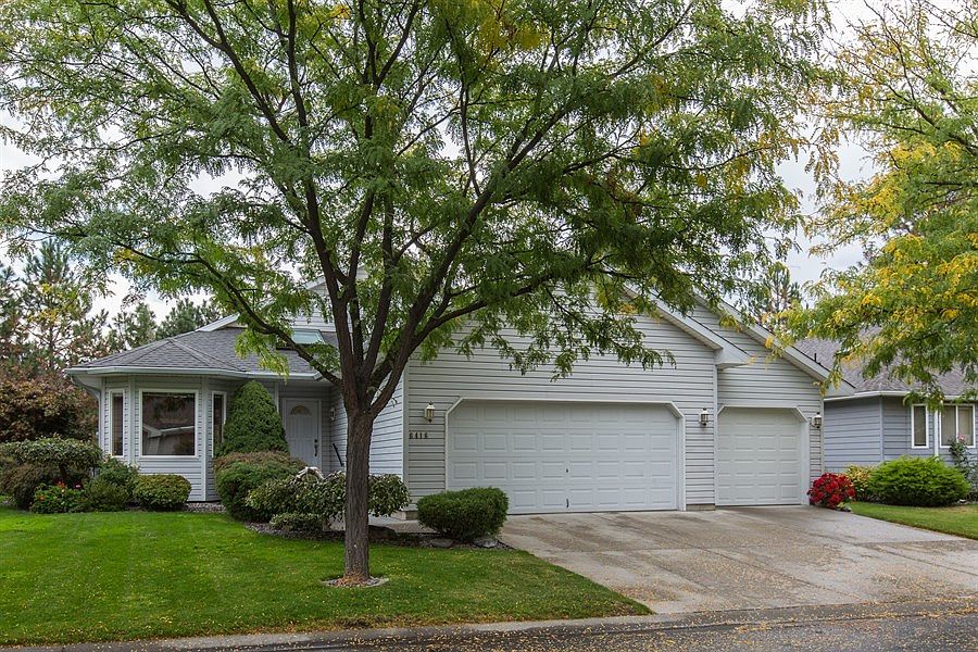 1st image of 6416 N Royal Cres