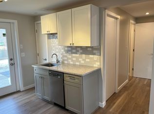 6 Lochwood Dr #A, Clinton, CT 06413