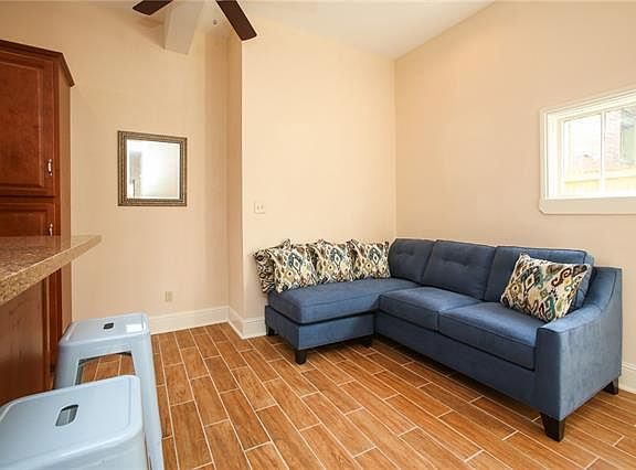 4th image of 1423 N Villere St #B