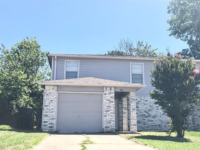 1st image of 844 NW Summercrest Blvd