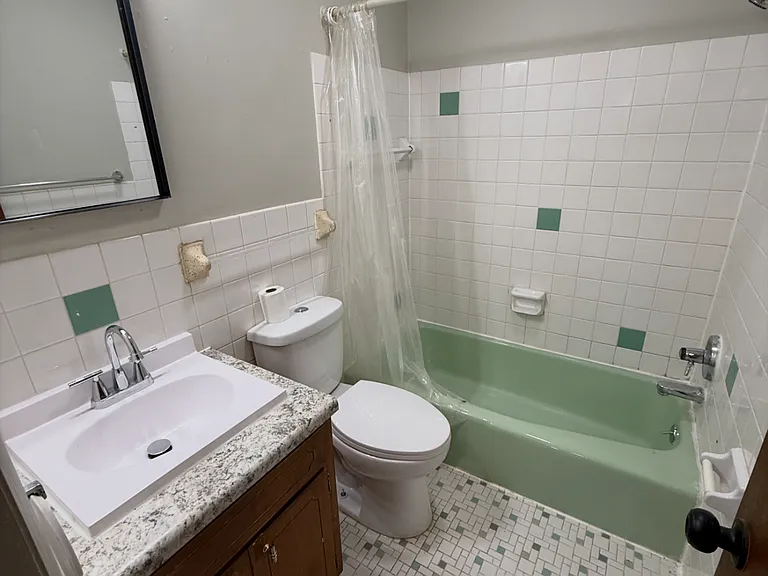 1364 10th Ave SE #3 — Photo 10