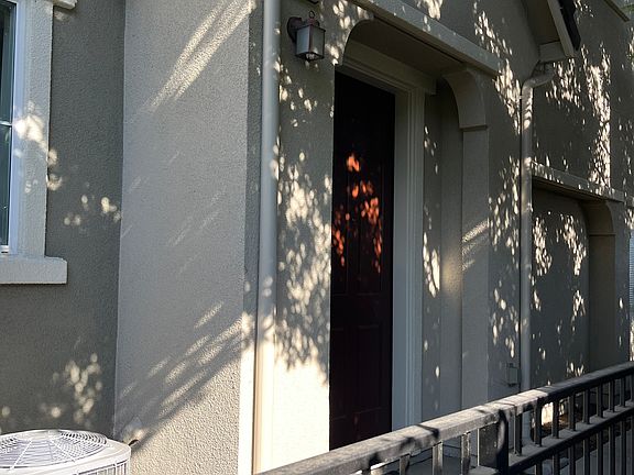 2nd image of 1371 Westbury Dr