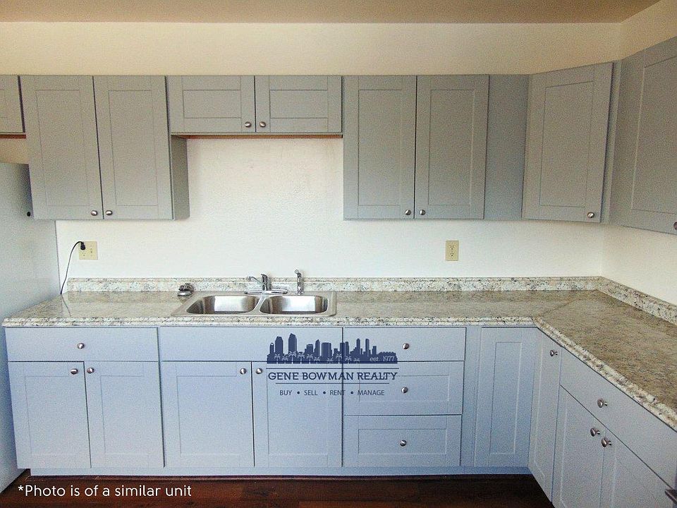 2nd image of 114 Laurel Ave #114