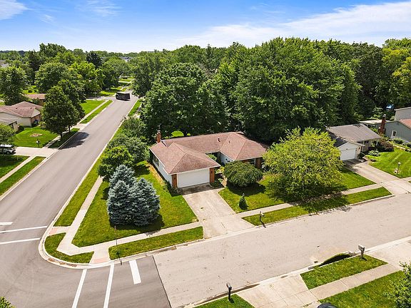 2nd image of 635 Dunoon Dr