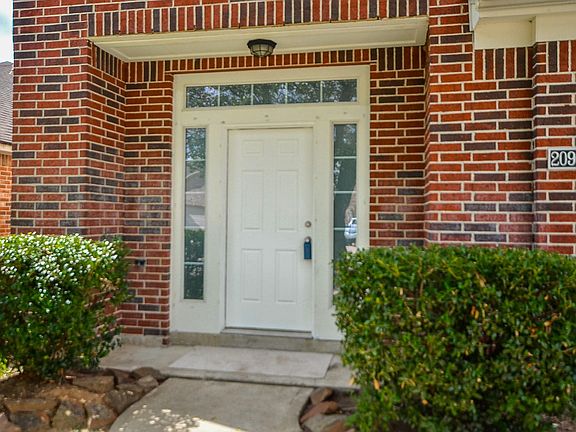 3rd image of 20931 Windsor Hollow Ct