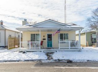 1007 8th St, Lincoln, IL 62656