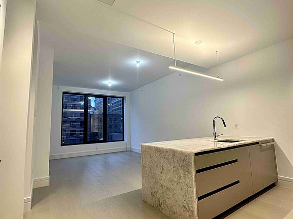 4th image of 165 Lexington Ave APT 7A