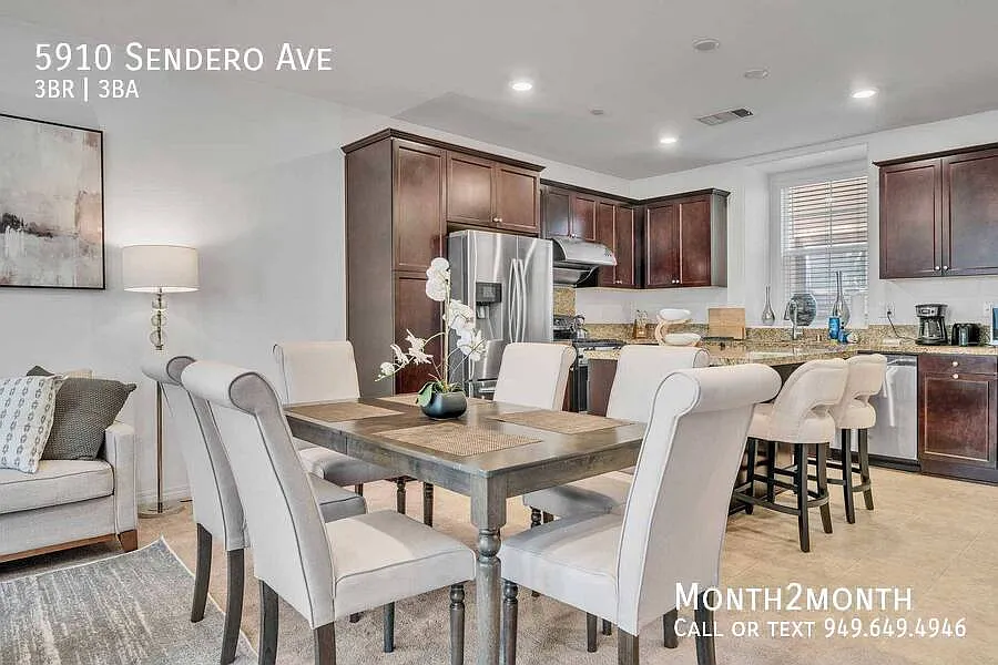 Chic Home on Sendero Ave — Photo 3