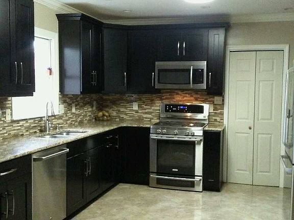 3rd image of 404 Cottonfield Cir
