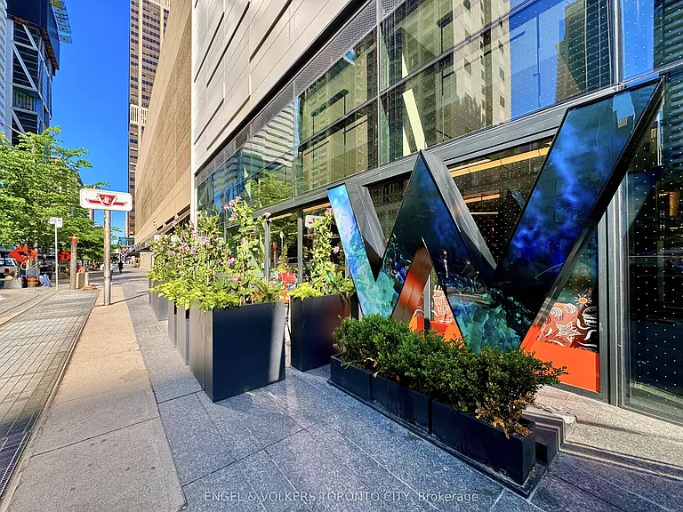 101 Charles St E #720 — Photo 17