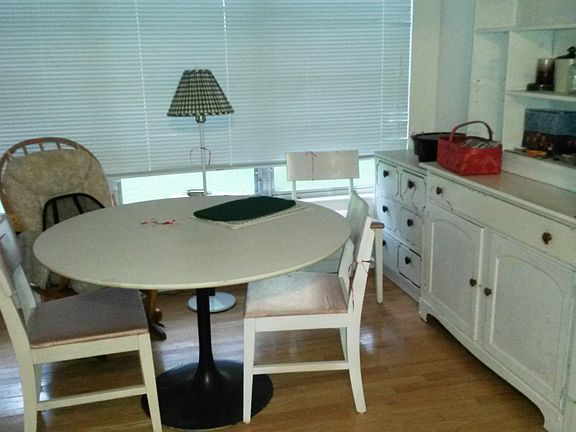 Breakfast nook in Sun room