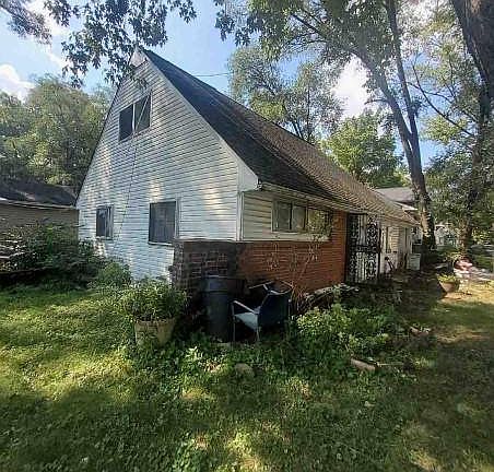 2nd image of 1639 Shady Lane Rd