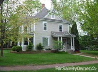 918 10th Ave E, Menomonie, WI 54751