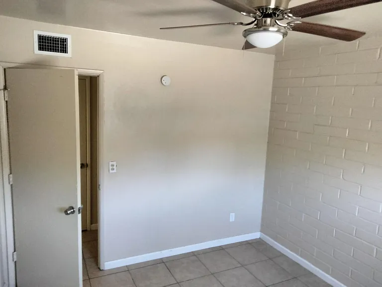 446 E Calle Arizona #3 — Photo 6