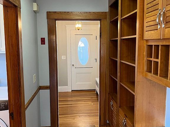 5th image of 22 Lenox Ave