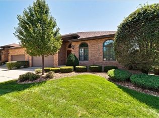 9386 Fox Run Cir, Frankfort, IL 60423