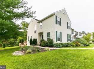 7 Village Dr, Schwenksville, PA 19473