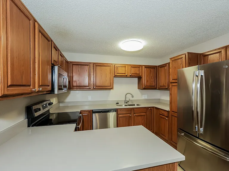 5909 Northfield Dr — Photo 6