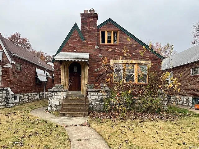 6004 N Pointe Blvd photo 1