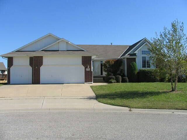 2nd image of 2758 N Meadow Oaks Ct