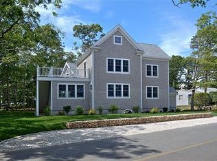 2 Overland Rd, Mashpee, MA 02649