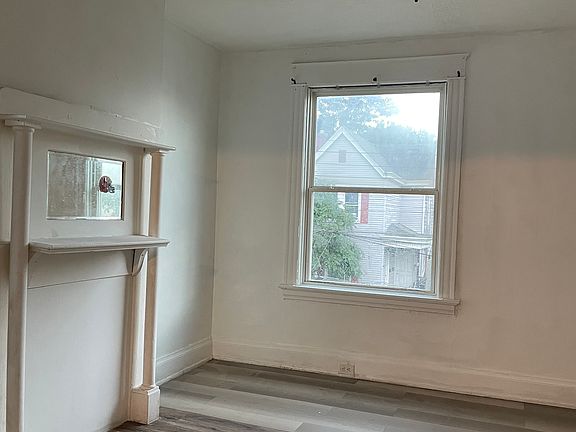 3rd image of 5127 Hunter Ave Unit 1