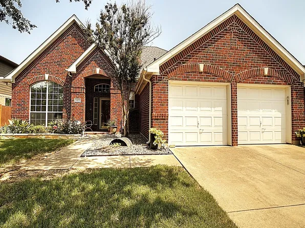 3103 Berkshire Ln, Corinth, TX 76210