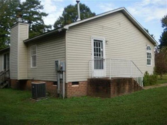 3rd image of 9421 Holly Tree Ln