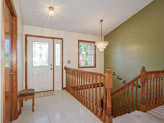 5th image of 3999 New Holland St
