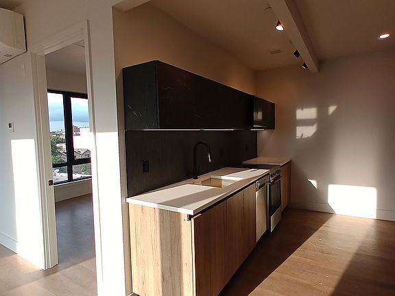 5th image of 885 Rogers Ave #710