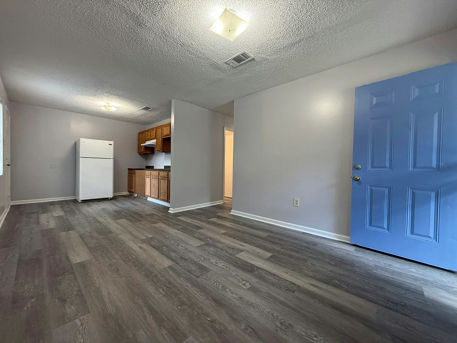 3501 Hicky Street — Photo 4