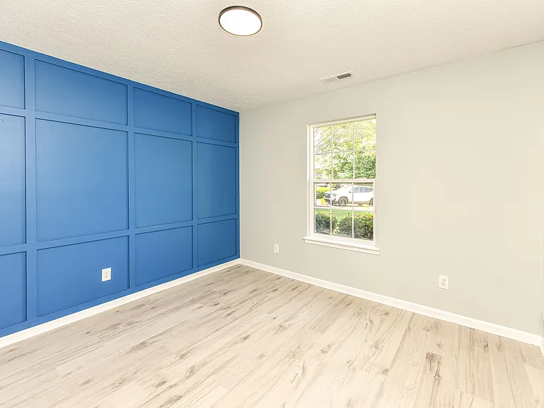 3933 Bergamot Ct — Photo 12